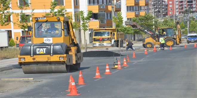 BEKLENEN ASFALT DÖKÜLDÜ