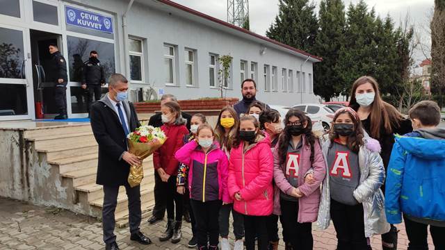 ÇOCUKLAR SORDU EMNİYET MÜDÜRÜ CEVAPLADI