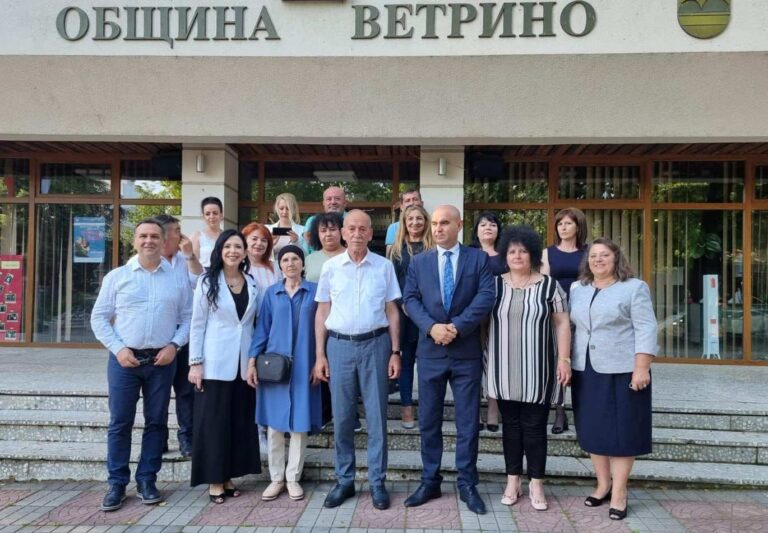 BAŞKAN HİKMET ATA KARDEŞ ŞEHİR VETRİNO’DA