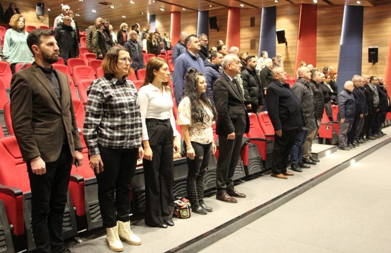 UĞUR MUMCU SARAY’DA AKM’DE TÜRKÜLERLE ANILDI
