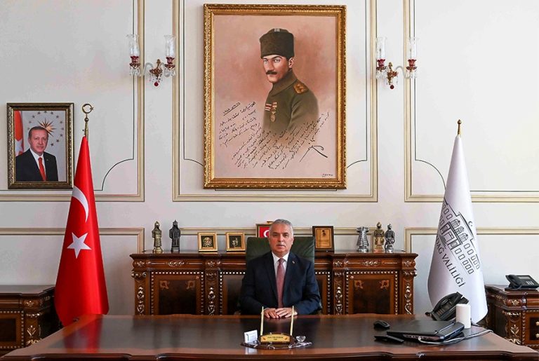 VALİ AZİZ YILDIRIM DAN 10 OCAK MESAJI