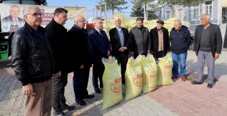 77400 KG GÜBRE DAĞITIMI YAPTI