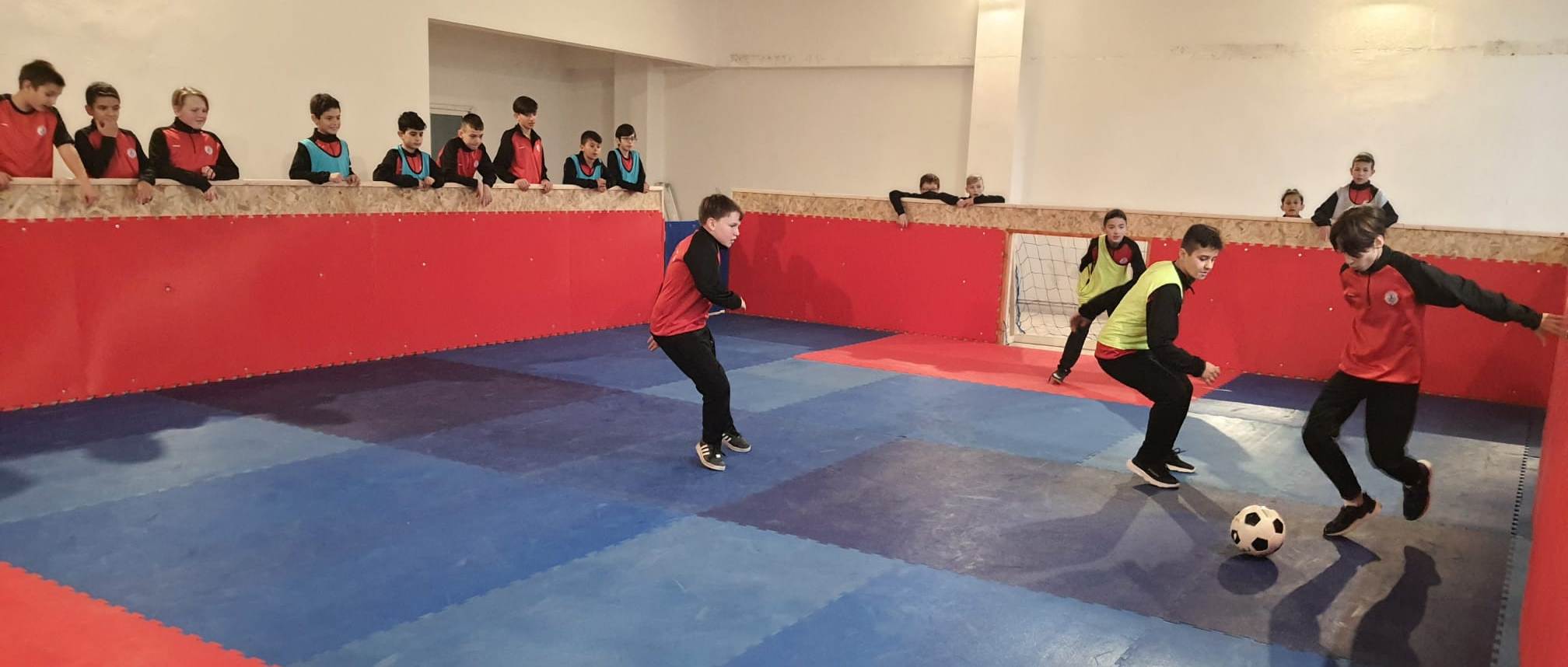 Göreve geldiği günden itibaren ‘Spor Saray’da mottosuyla her türlü branşın