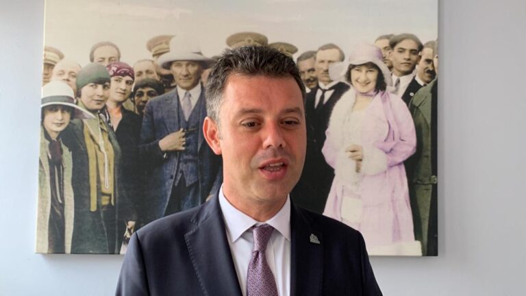 FAKÜLTEMİZİN TAŞINMASINA MÜSAADE ETMİYOR OLMAMIZ LAZIM!