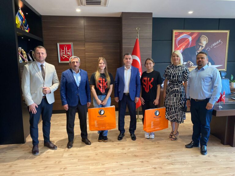 LGS BİRİNCİLERİ KAYMAKAMI ZİYARET ETTİ!