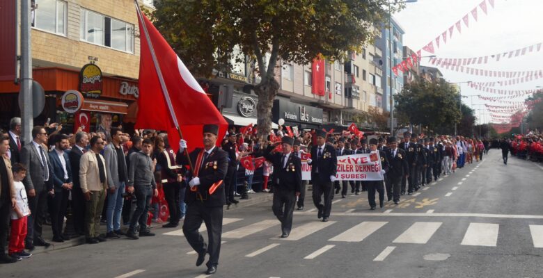 ÇORLU HALKINDAN 100 YILA YAKIŞIR KUTLAMA