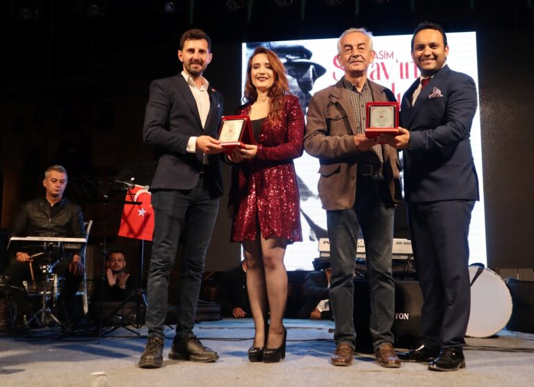 SARAY’DA CUMHURİYET VE KURTULUŞ COŞKUSU BİRLEŞTİ