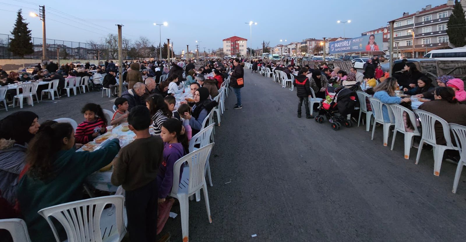 Cumhur ittifakı Ak Parti Ergene Belediye Başkan Adayı Müge Yıldız