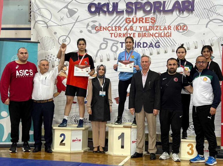 ESMA NUR KARA DAN TARİHİ BAŞARI