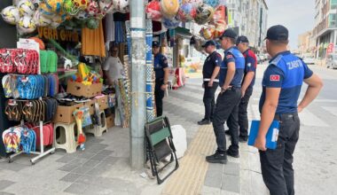 ZABITA KALDIRIM İŞGALİ YAPAN ESNAFI UYARDI