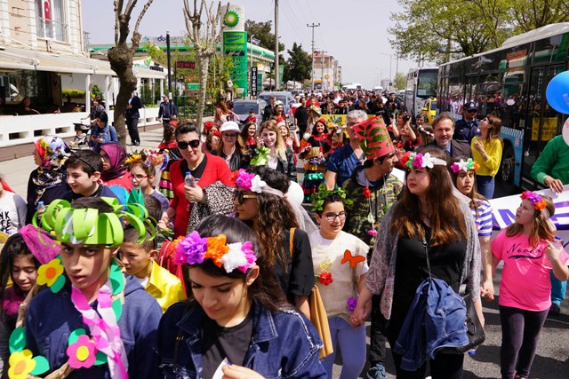 ÇORLU BOTANİK FESTİVALİ RENKLİ GÖRÜNTÜLERLE  BAŞLADI