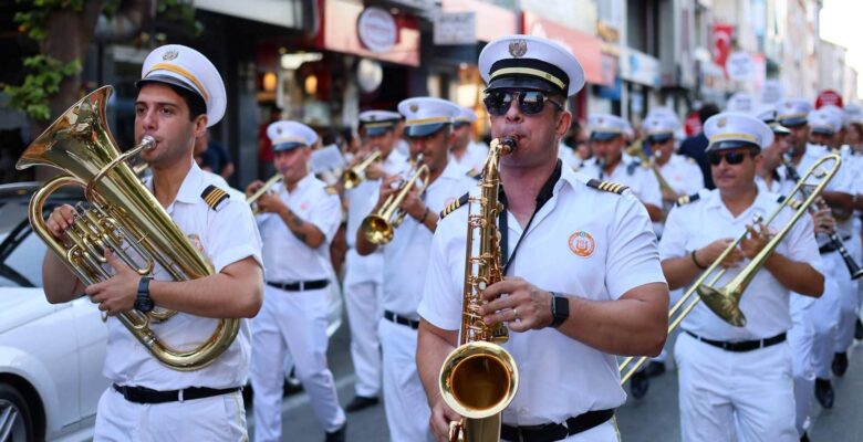 SARAY’DA GÖRKEMLİ FESTİVAL AÇILIŞI