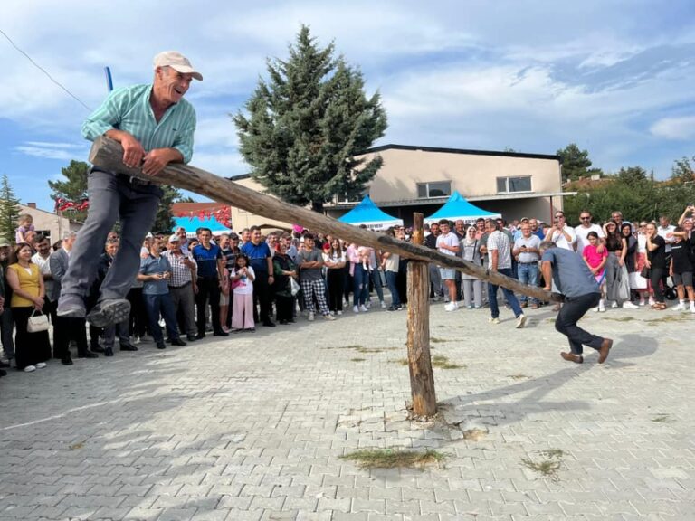 KÜÇÜKYONCALI KEŞKEK ŞENLİĞİ’NE YOĞUN İLGİ