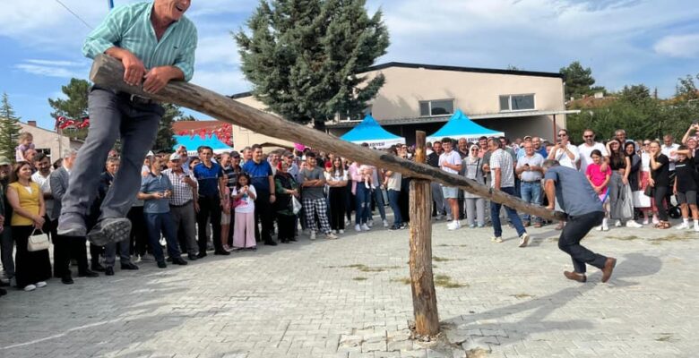 KÜÇÜKYONCALI KEŞKEK ŞENLİĞİ’NE YOĞUN İLGİ