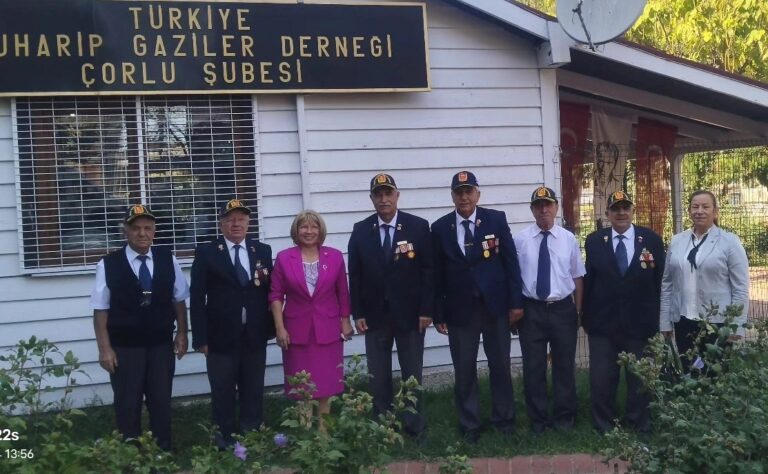 NURTEN YONTAR’DAN YOĞUN ZİYARET TRAFİĞİ