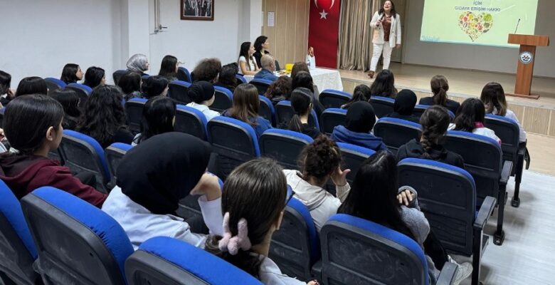 DÜNYA GIDA GÜNÜ’NDE DİKKAT ÇEKEN ETKİNLİK