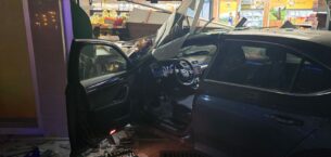 ÇERKEZKÖY’DE FECİ KAZA: OTOMOBİL 3 YAYAYA ÇARPARAK MARKETE DALDI