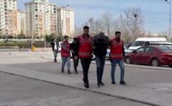 TEKİRDAĞ’DA TARTIŞTIĞI BABASINI AV TÜFEĞİYLE VURARAK ÖLDÜREN ZANLI İLE ENİŞTESİ TUTUKLANDI