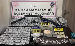 ZEHİR TACİRLERİNE DARBE: KİLOLARCA YASAKLI MADDE VE SİLAH ELE GEÇİRİLDİ