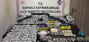 ZEHİR TACİRLERİNE DARBE: KİLOLARCA YASAKLI MADDE VE SİLAH ELE GEÇİRİLDİ