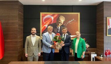 AK PARTİ ÇORLU İLÇE YÖNETİMİNDEN YENİ KAYMAKAMA ZİYARET