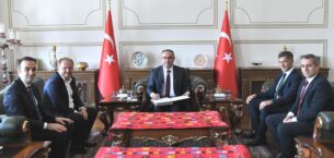 İNSANLAR İSİMLERİYLE DEĞİL ESERLERİYLE ANILIR