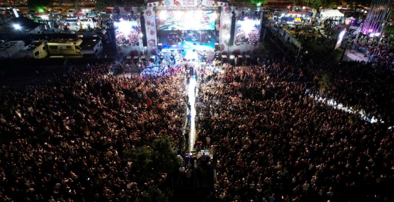 KİRAZ FESTİVALİNE MUHTEŞEM KAPANIŞ
