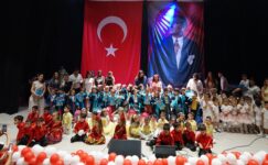 SİZLER BİZİM GELECEĞİMİZSİNİZ