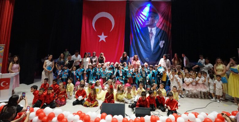 SİZLER BİZİM GELECEĞİMİZSİNİZ