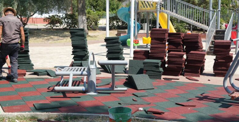 ERGENE’NİN PARKLARI YENİLENİYOR
