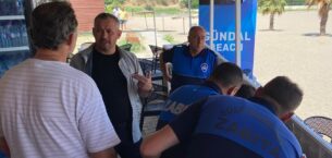 PLAJLARDA ŞEZLONG DENETİMİ YAPTILAR