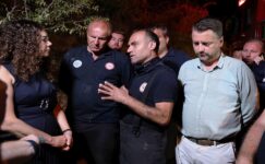 YANGININA TÜM GÜCÜYLE MÜDAHALE ETTİ
