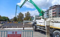 YAŞAM KOMPLEKSİNDE İLK BETON ATILDI