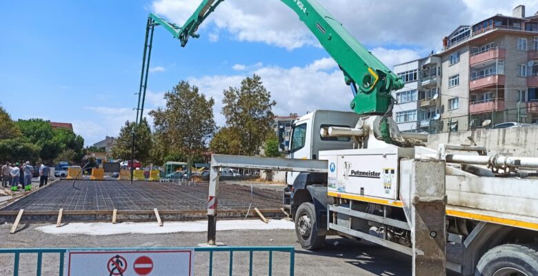 YAŞAM KOMPLEKSİNDE İLK BETON ATILDI