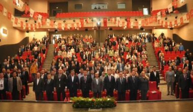 CHP İLÇE KONGRESİNDE KRİZ YAŞANDI
