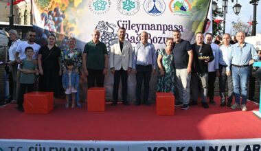 BAĞBOZUMU ŞENLİĞİ SARMA YARIŞMASI İLE RENKLENDİ
