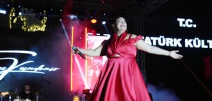 TUĞÇE KANDEMİR SARAY’I SALLADI