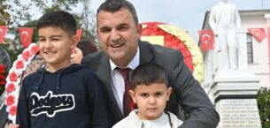 CUMHURİYET BAYRAMINI ÇOCUKLARLA KUTLADI