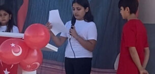 TÜRKİYE NİN EN KÜÇÜK YAZARI MERSİN DE BİRİNCİ OLDU TÜRKİYE NİN EN KÜÇÜK YAZARI MERSİN DE BİRİNCİ OLDU