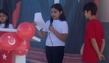 TÜRKİYE NİN EN KÜÇÜK YAZARI MERSİN DE BİRİNCİ OLDU