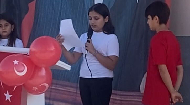 TÜRKİYE NİN EN KÜÇÜK YAZARI MERSİN DE BİRİNCİ OLDU