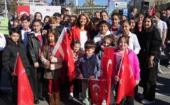 UMUTLA DOLU YARINLARIMIZI KUTLUYORUZ