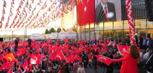 CUMHURİYETİN IŞIĞIYLA AYDINLANIYORUZ, GURURLA YÜRÜYORUZ!