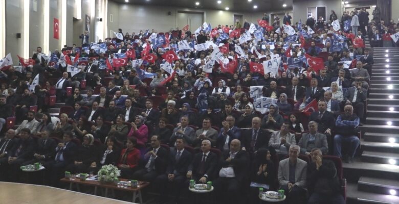 ANAHTAR PARTİ SAĞLAM ADIMLARLA YOLUNA DEVAM