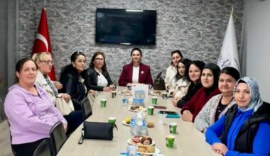 HER ÇOCUK SICAK BİR ADIMI HAK EDİYOR