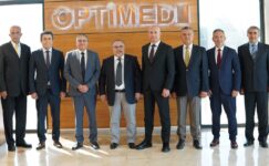 OPTİMED SAĞLIK GRUBU’NA ÖZEL BİR ÖDÜL