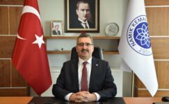 DÜNYANIN EN ETKİLİ BİLİM İNSANLARI LİSTESİNDEÜST ÜSTE 6. KEZ YER ALDI