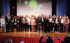 ÇİFTE ZAFERLE DÖNDÜLER