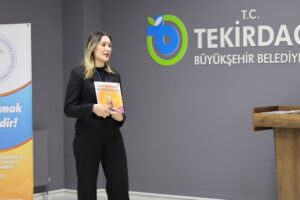 ÇOCUKLARA FARKLILIKLARI KUCAKLAYAN ETKİNLİK