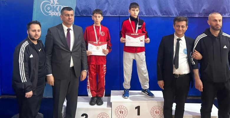 ÇORLU KİCK BOKS ŞMPİYONASINA EV SAHİPLİĞİ YAPTI